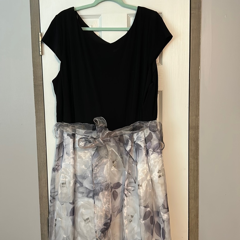 Plus size floor length dress NWT